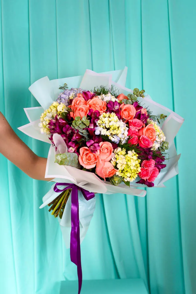 BOUQUET COLORIDO FESTIVO